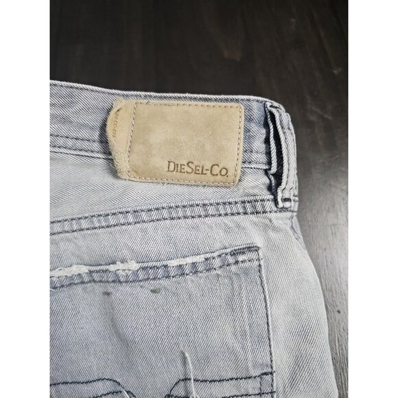 Diesel Basic Jeans Mens 33 Light Wash Straight Leg Button Fly Distressed(HL4) - Picture 7 of 13